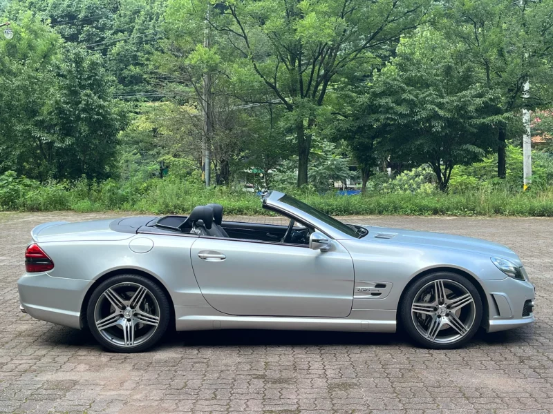 Mercedes-Benz SL-Class