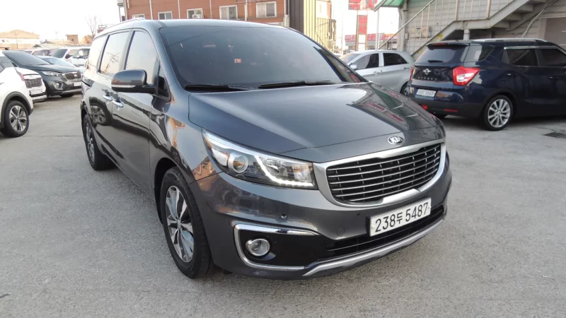 Kia Carnival