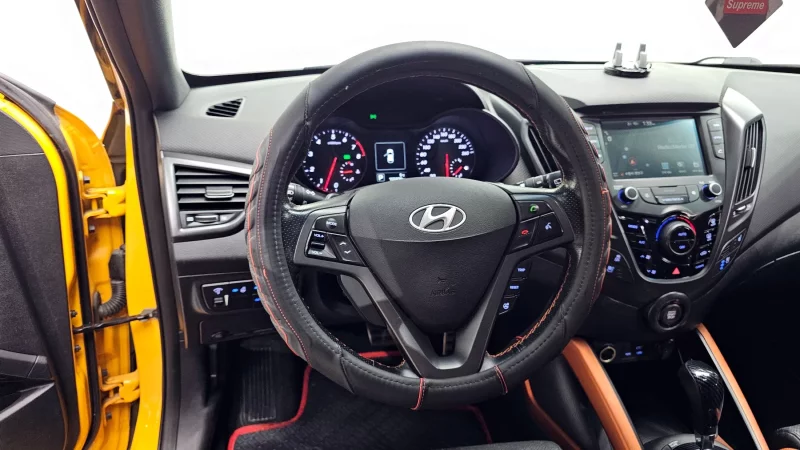 Hyundai Veloster