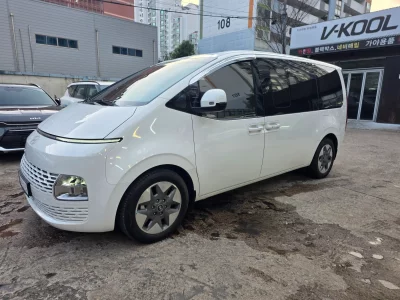 Hyundai Staria