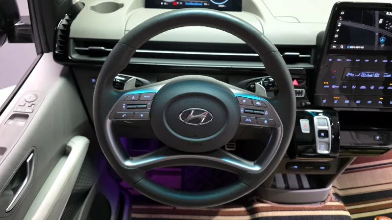 Hyundai Staria