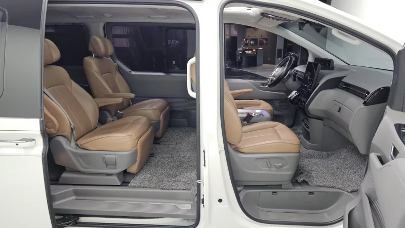 Hyundai Staria