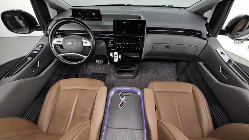 Hyundai Staria