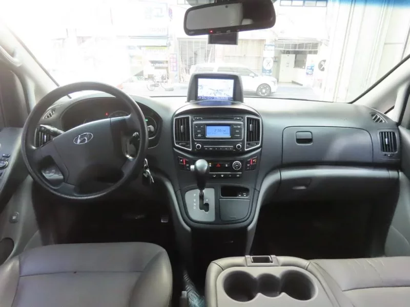 Hyundai Grand Starex