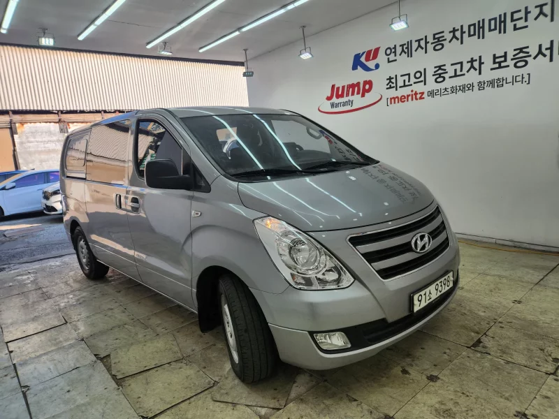 Hyundai Starex