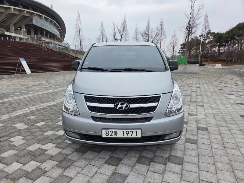 Hyundai Starex