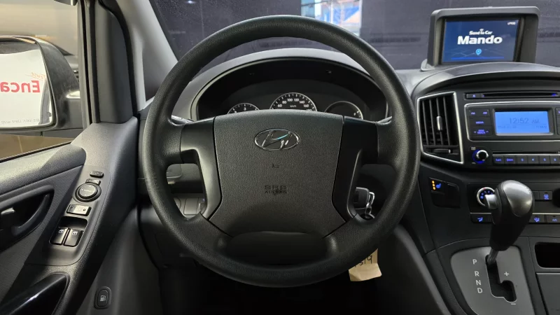 Hyundai Grand Starex