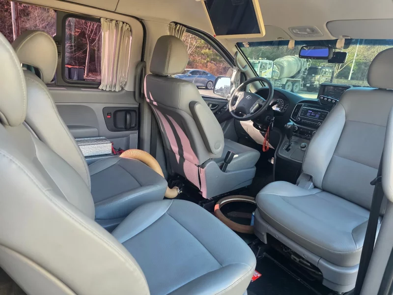 Hyundai Grand Starex