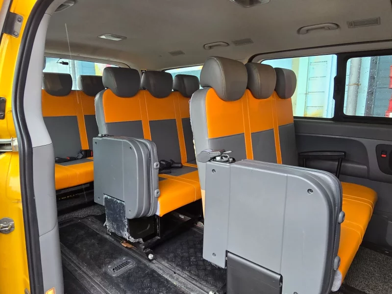 Hyundai Starex