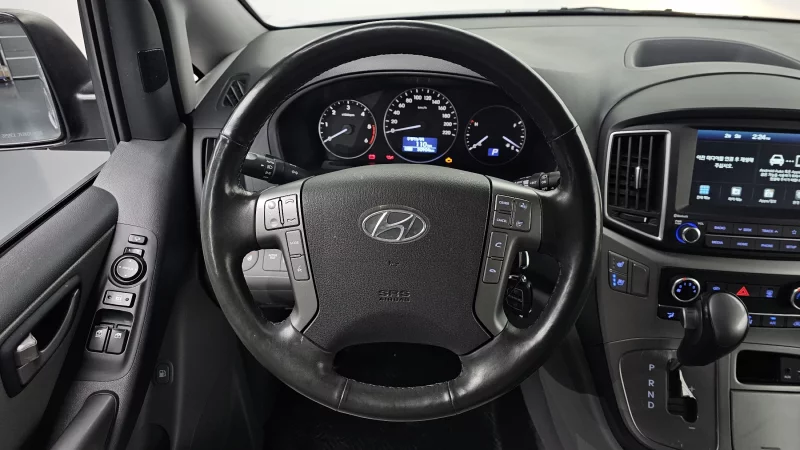 Hyundai Grand Starex