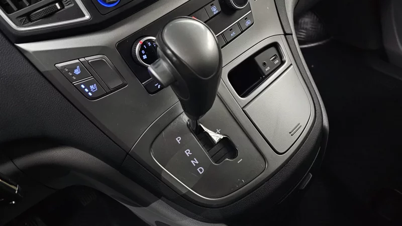 Hyundai Grand Starex
