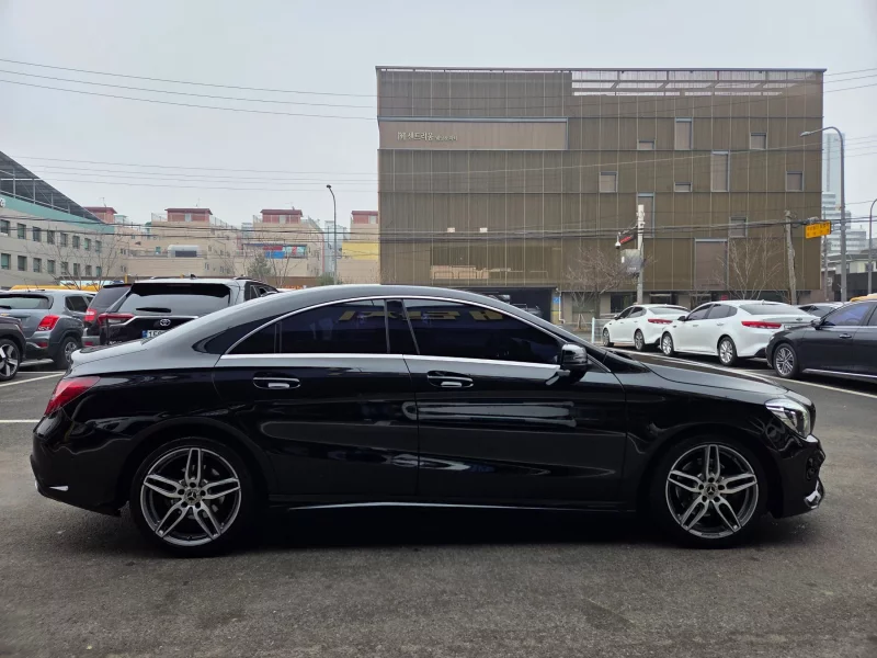 Mercedes-Benz CLA-Class
