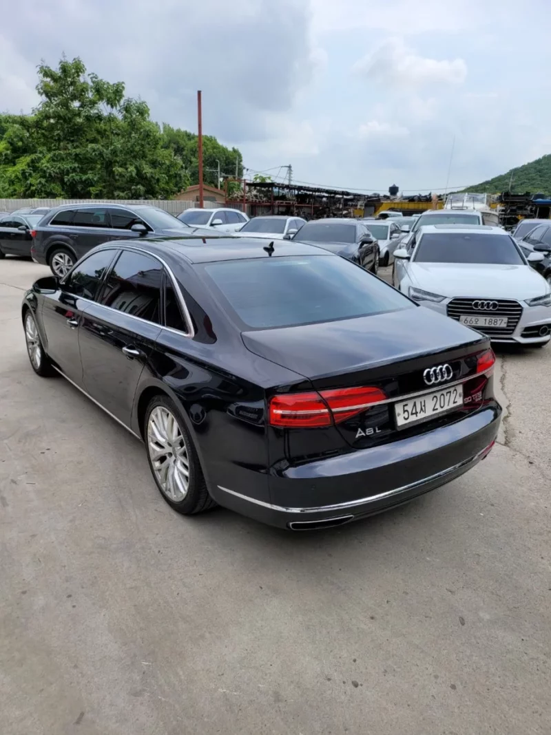 Audi A8
