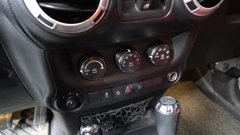 Jeep WRANGLER