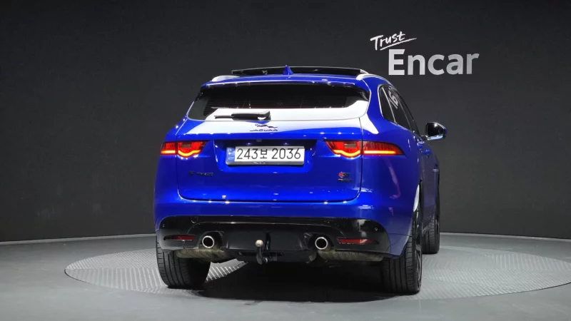 Jaguar F-PACE