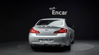 Infiniti G37