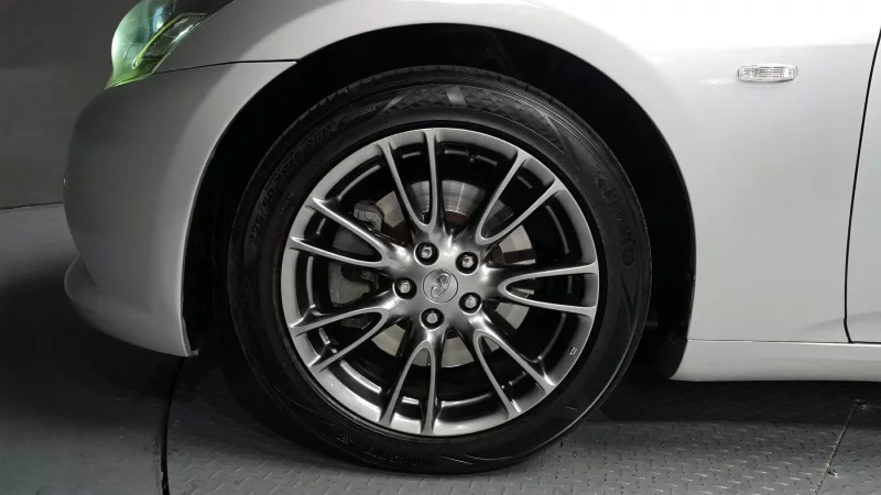 Infiniti G37