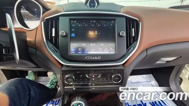 Maserati GHIBLI
