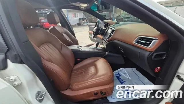 Maserati GHIBLI