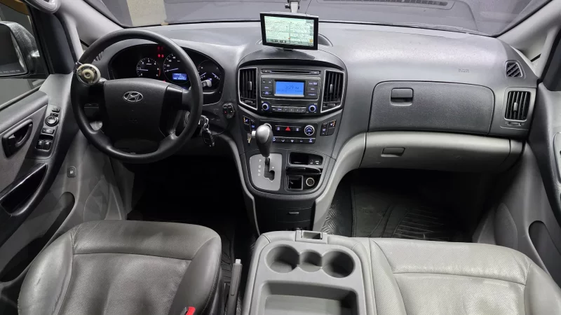 Hyundai Grand Starex