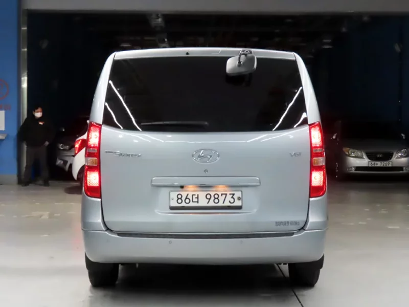 Hyundai Starex