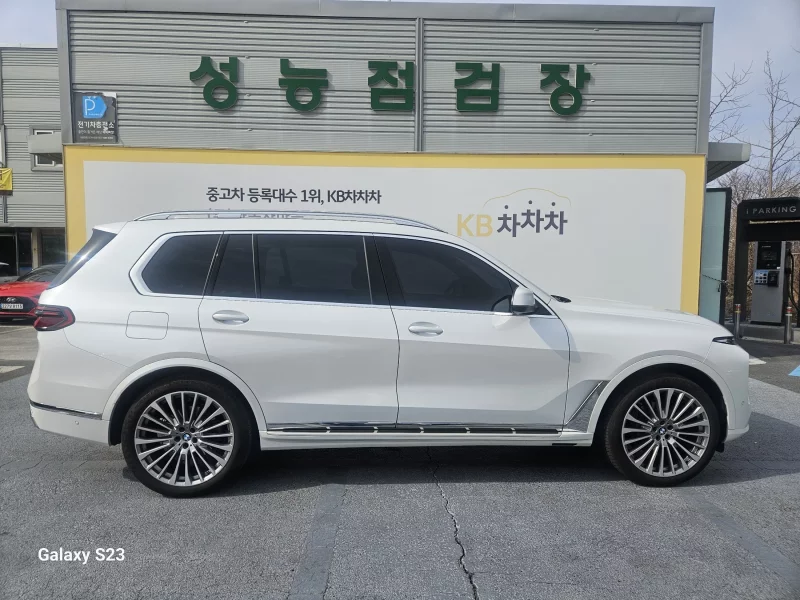 BMW X7