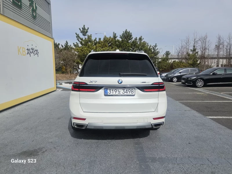 BMW X7