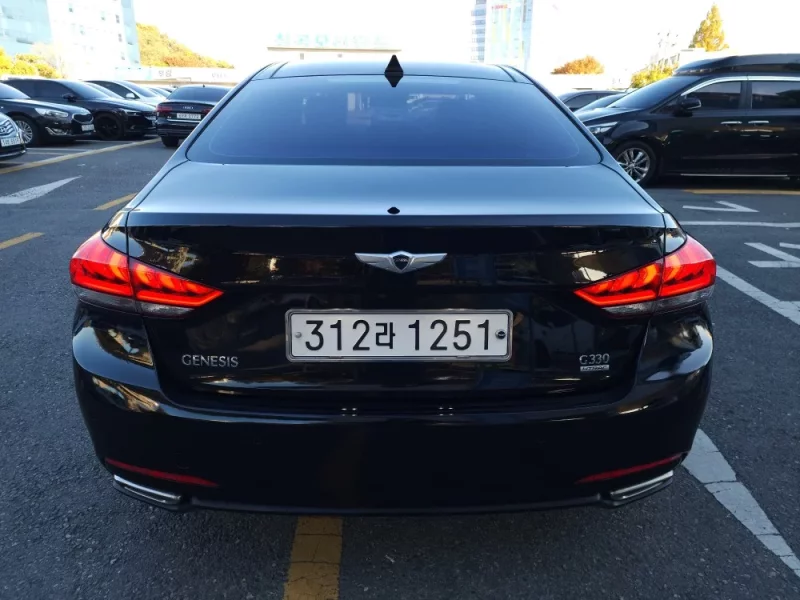 Hyundai Genesis
