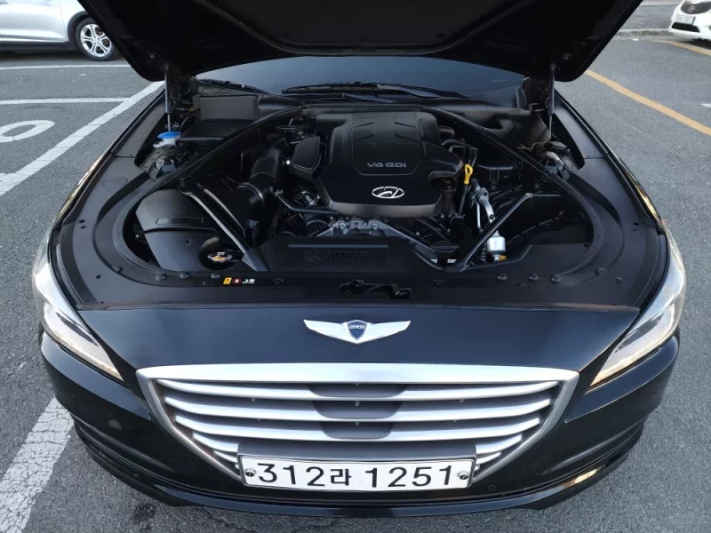 Hyundai Genesis