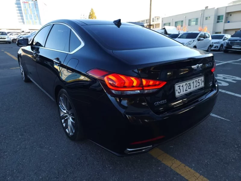 Hyundai Genesis