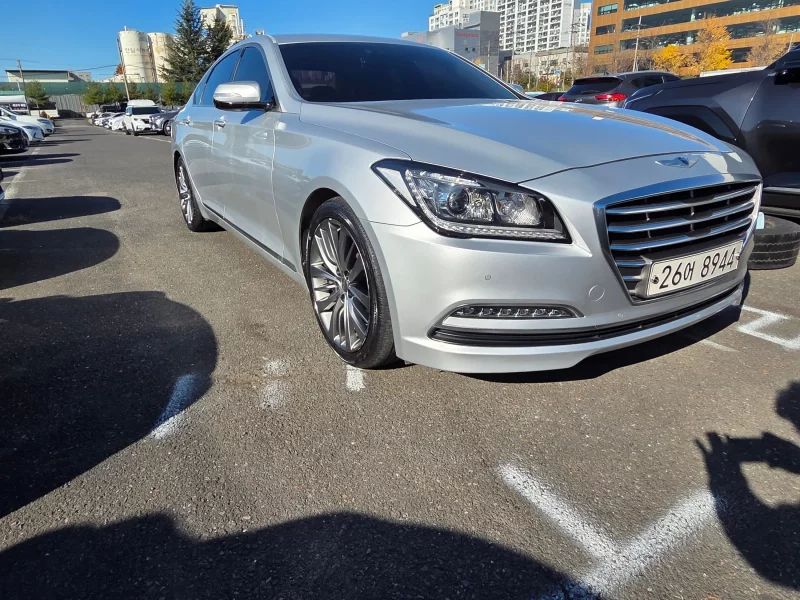 Hyundai Genesis