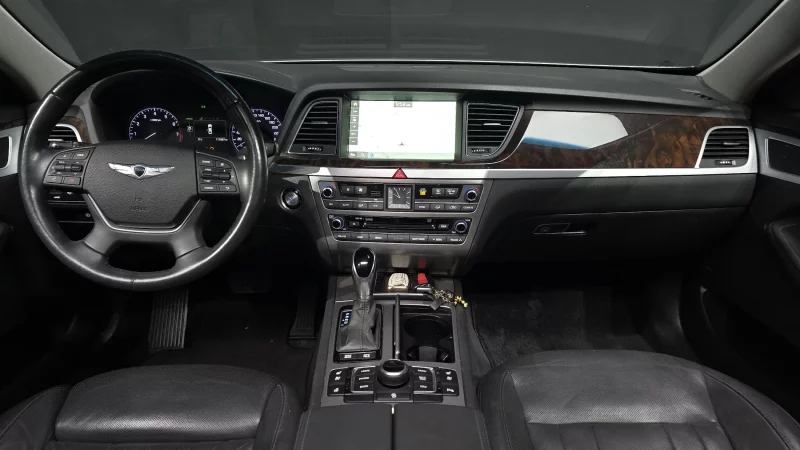 Hyundai Genesis
