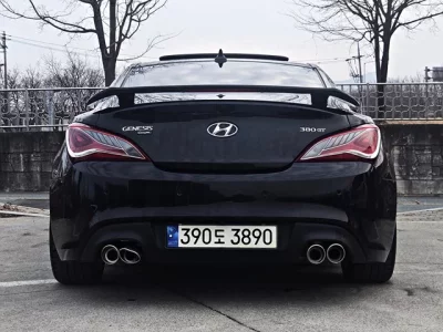 Hyundai Genesis
