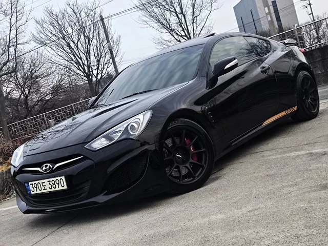 Hyundai Genesis