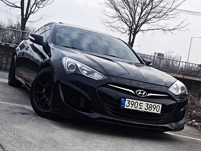 Hyundai Genesis