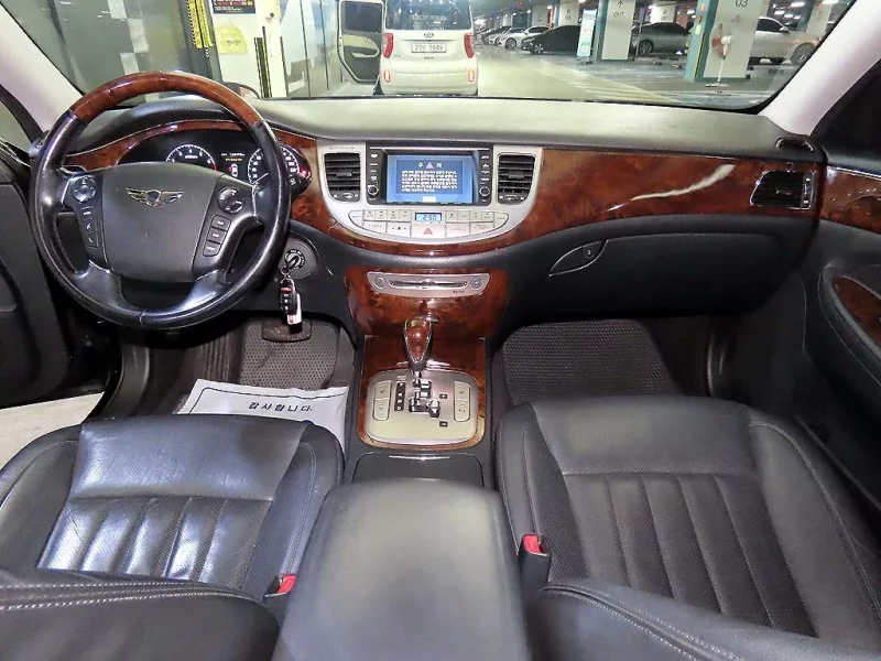 Hyundai Genesis