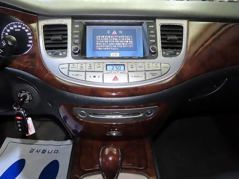 Hyundai Genesis