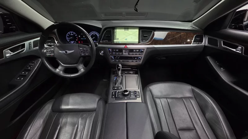 Hyundai Genesis