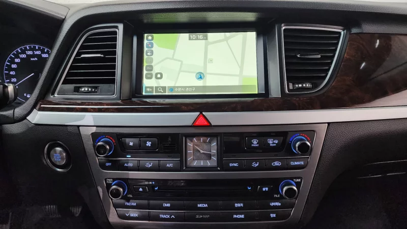 Hyundai Genesis