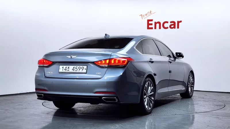 Hyundai Genesis