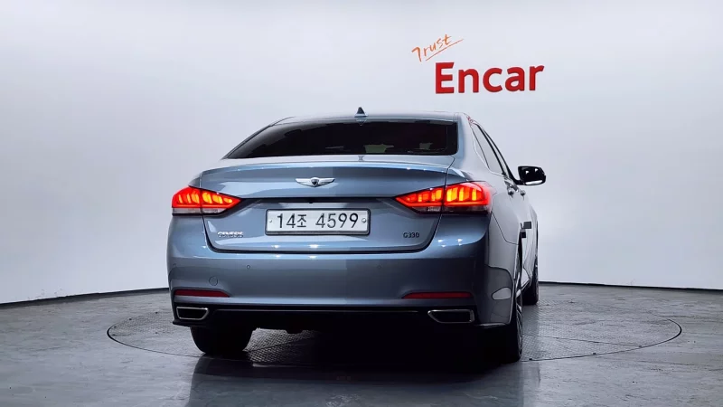 Hyundai Genesis