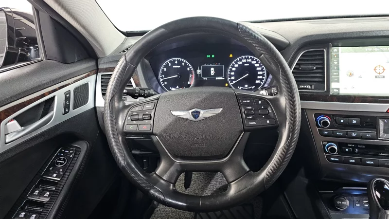 Hyundai Genesis