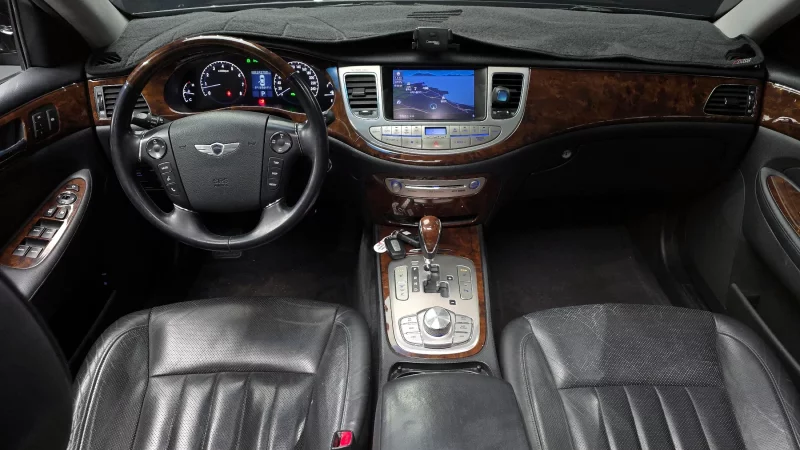 Hyundai Genesis
