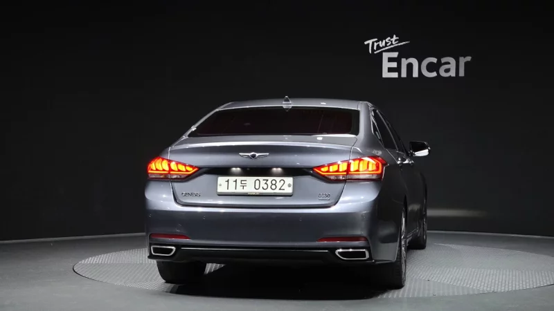 Hyundai Genesis