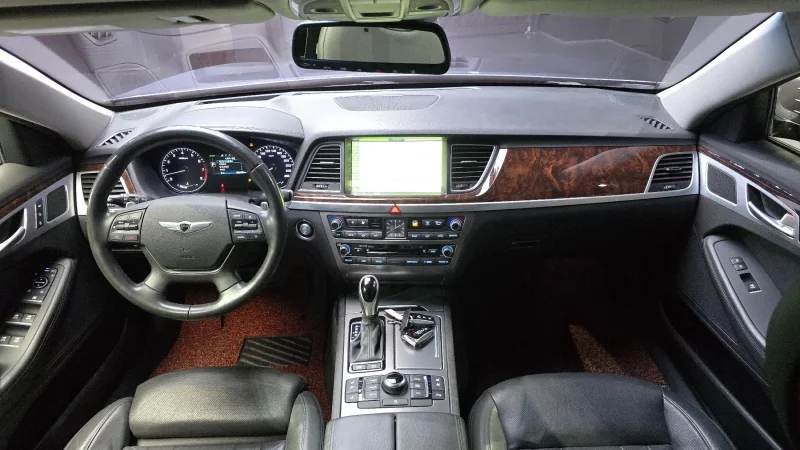 Hyundai Genesis