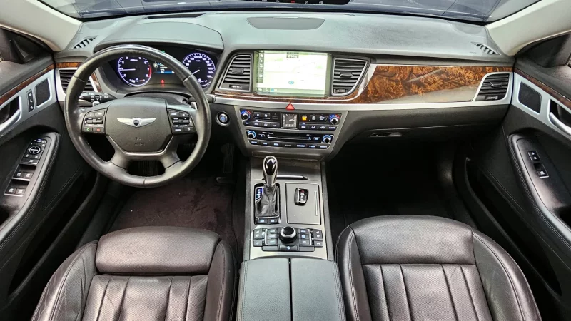 Hyundai Genesis