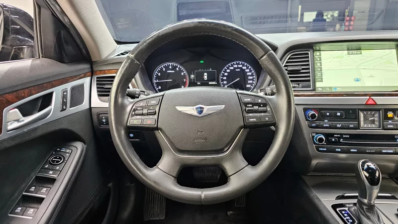 Hyundai Genesis
