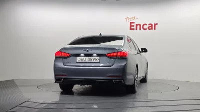 Hyundai Genesis