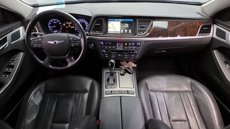 Hyundai Genesis