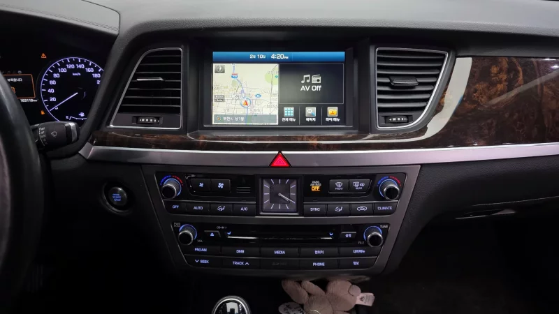 Hyundai Genesis